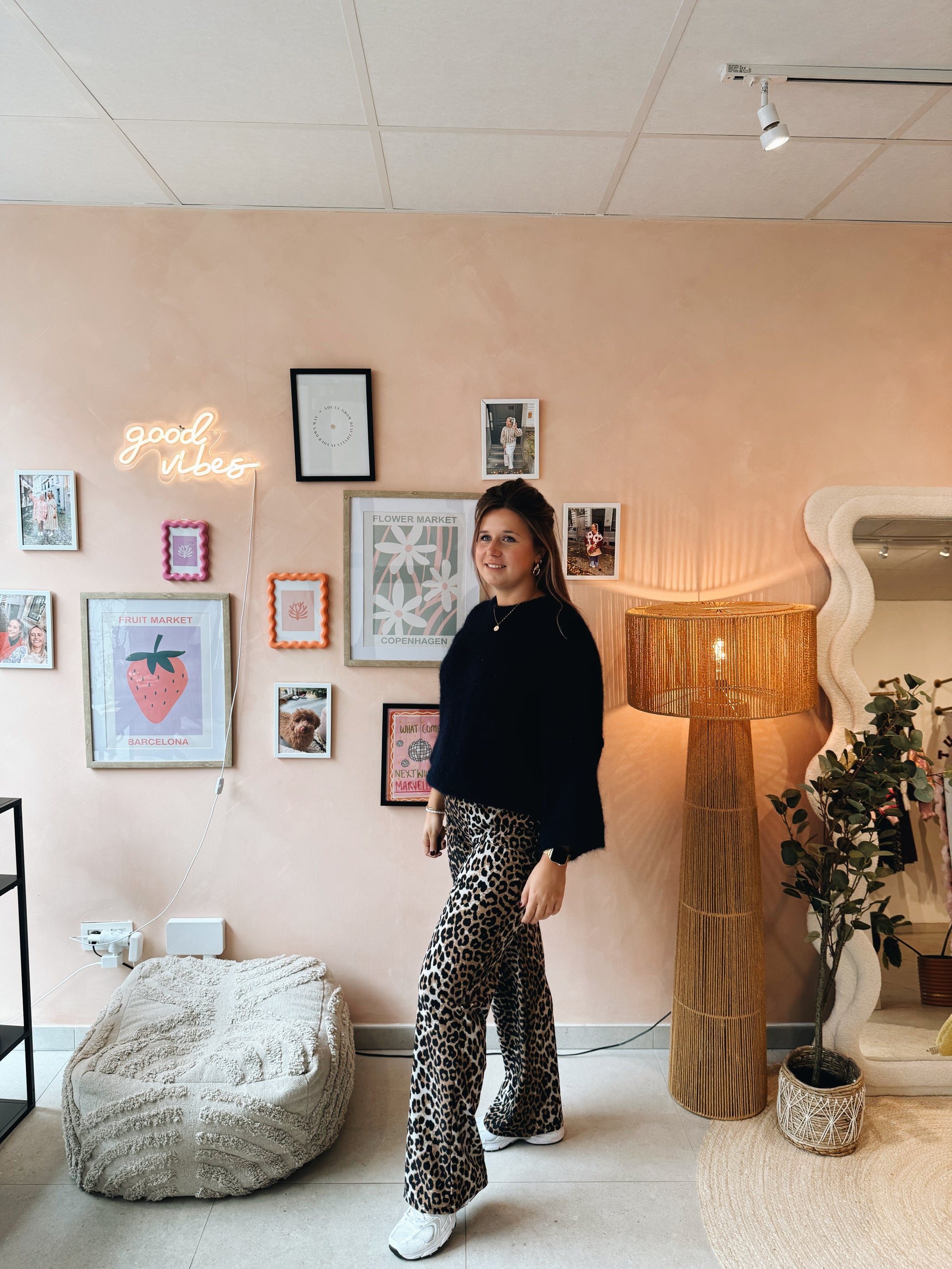 Luci Knit