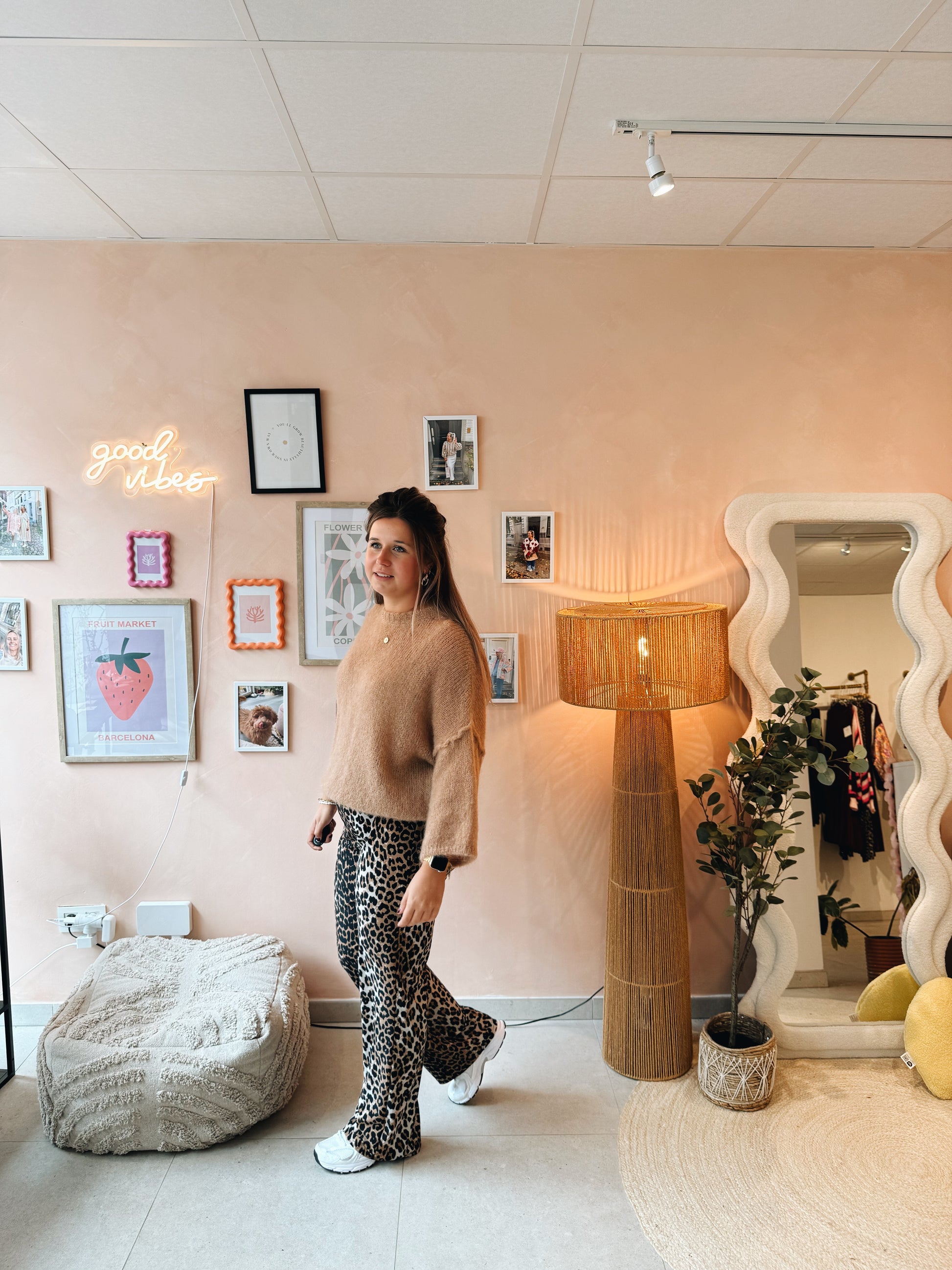 Luci Knit