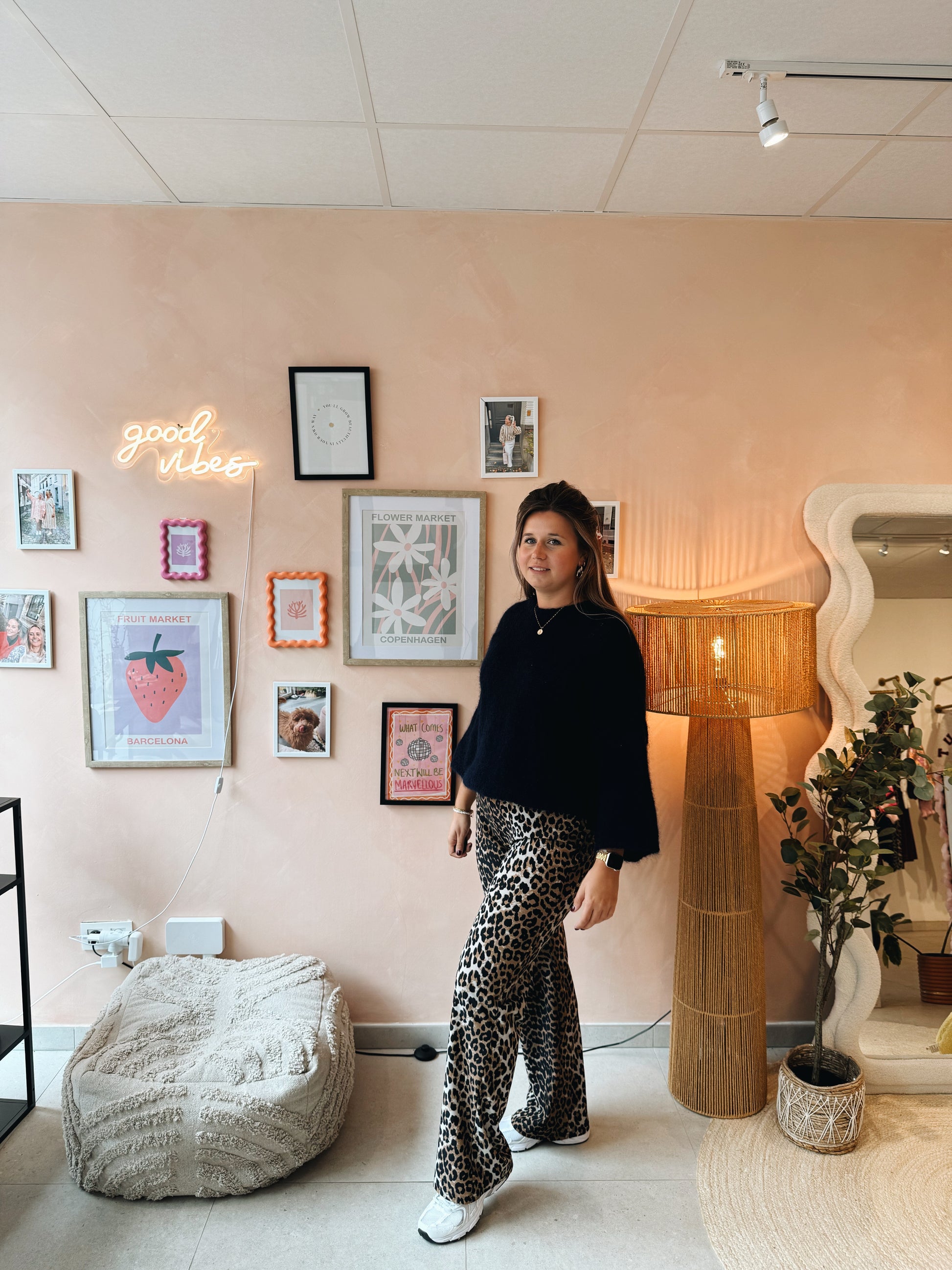 Luci Knit