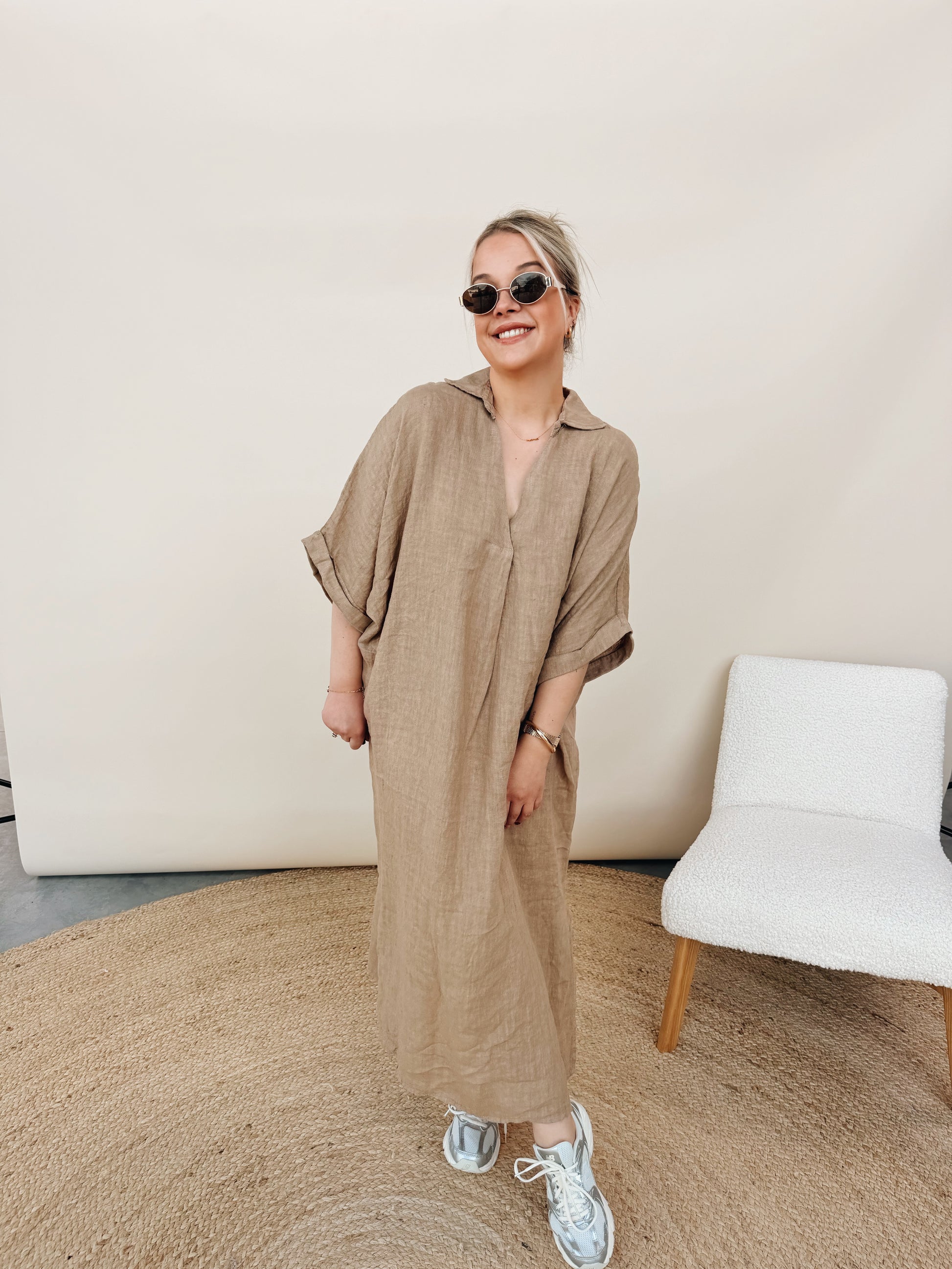 Adeline Jurk Taupe
