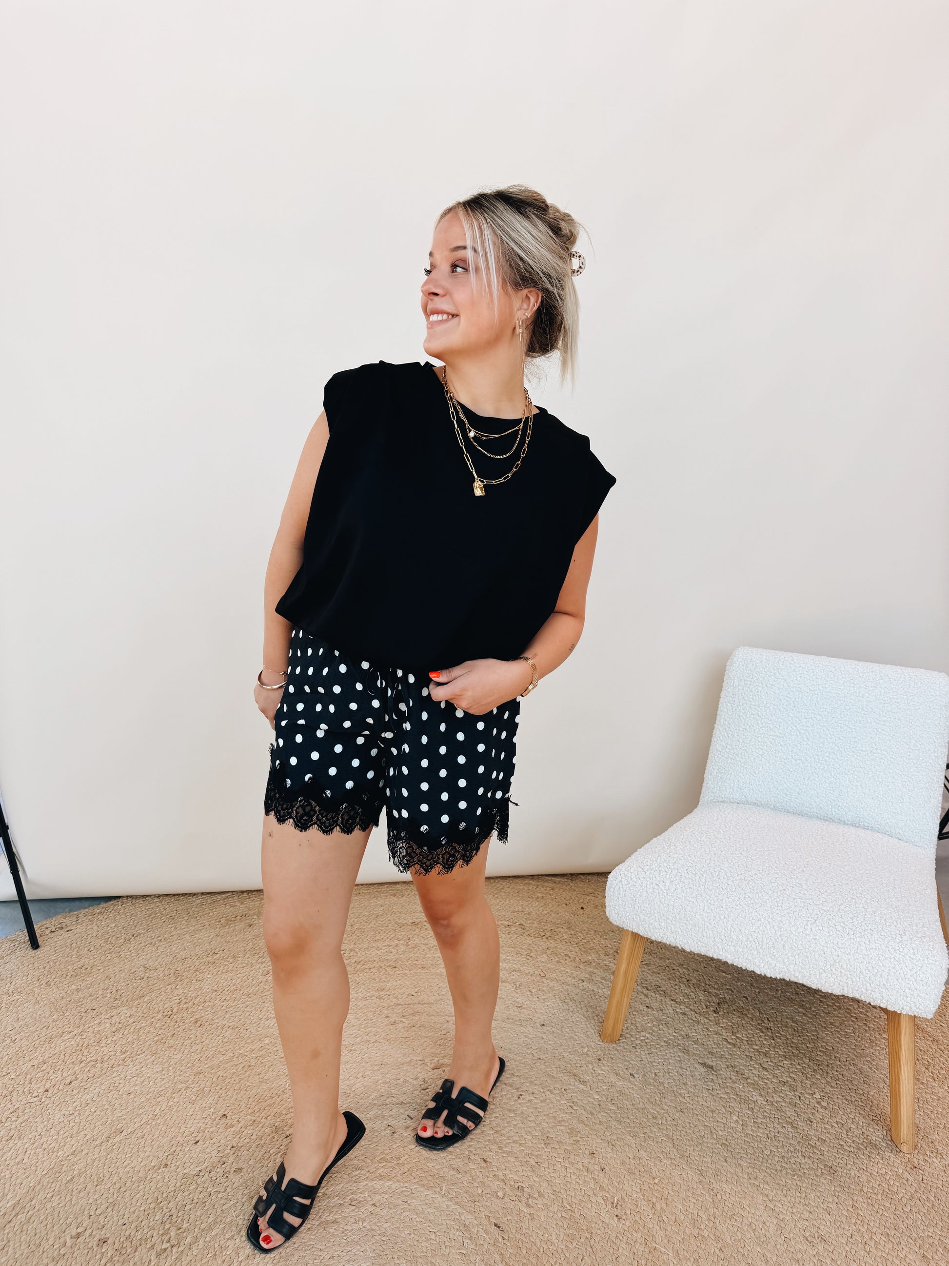 Lucie Dot Short Zwart