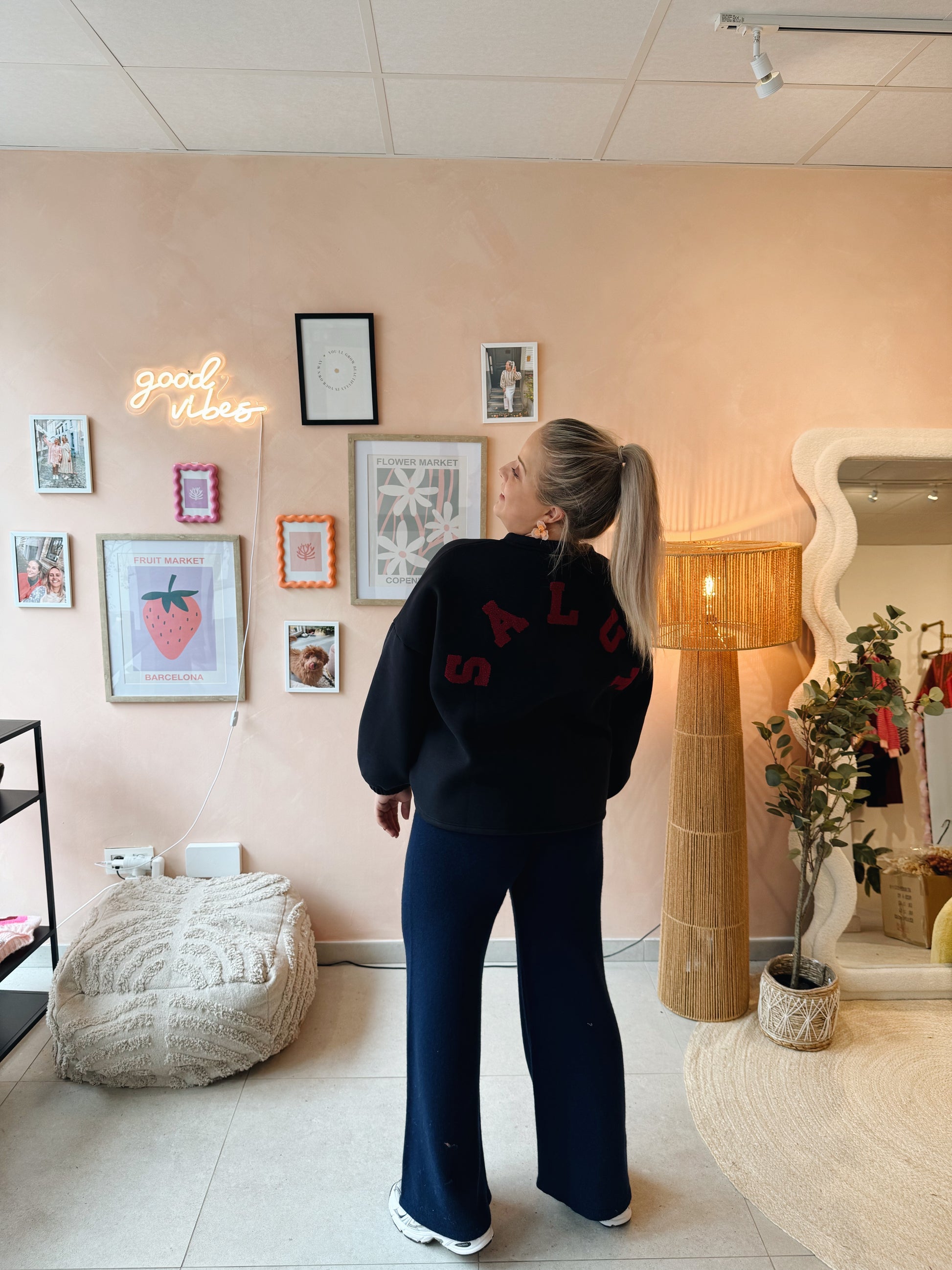 Sweater Salut