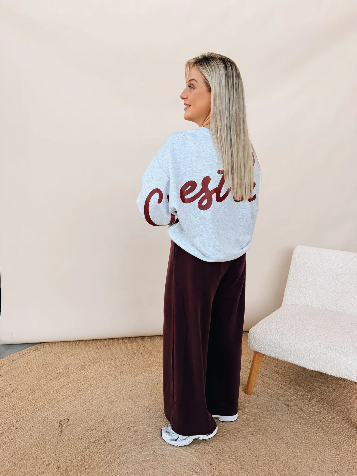 Sweatshirt C'Est La Vie Lichtgrijs