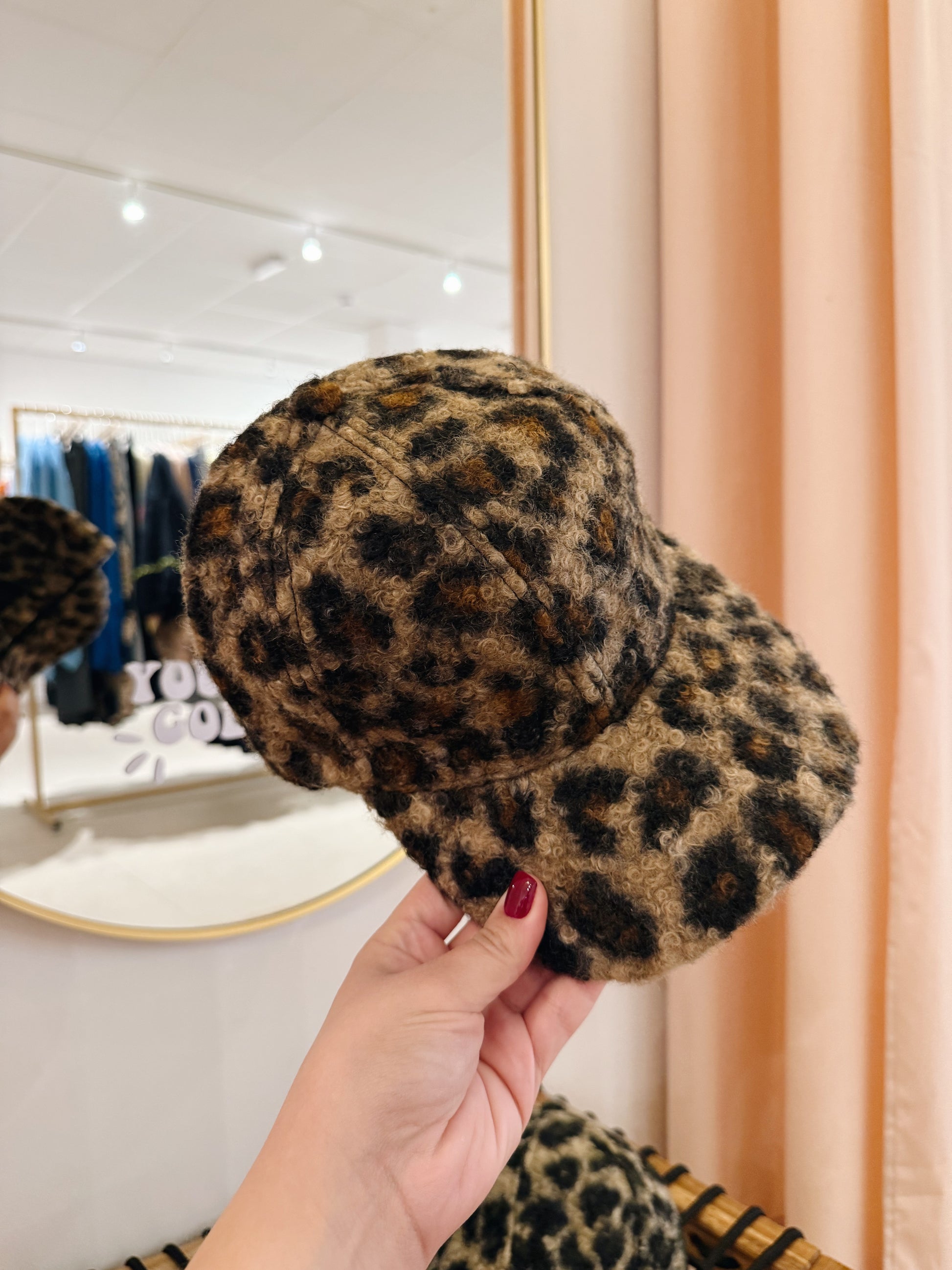 Leopard Cap