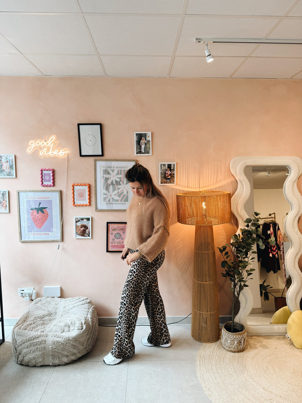 Luci Knit