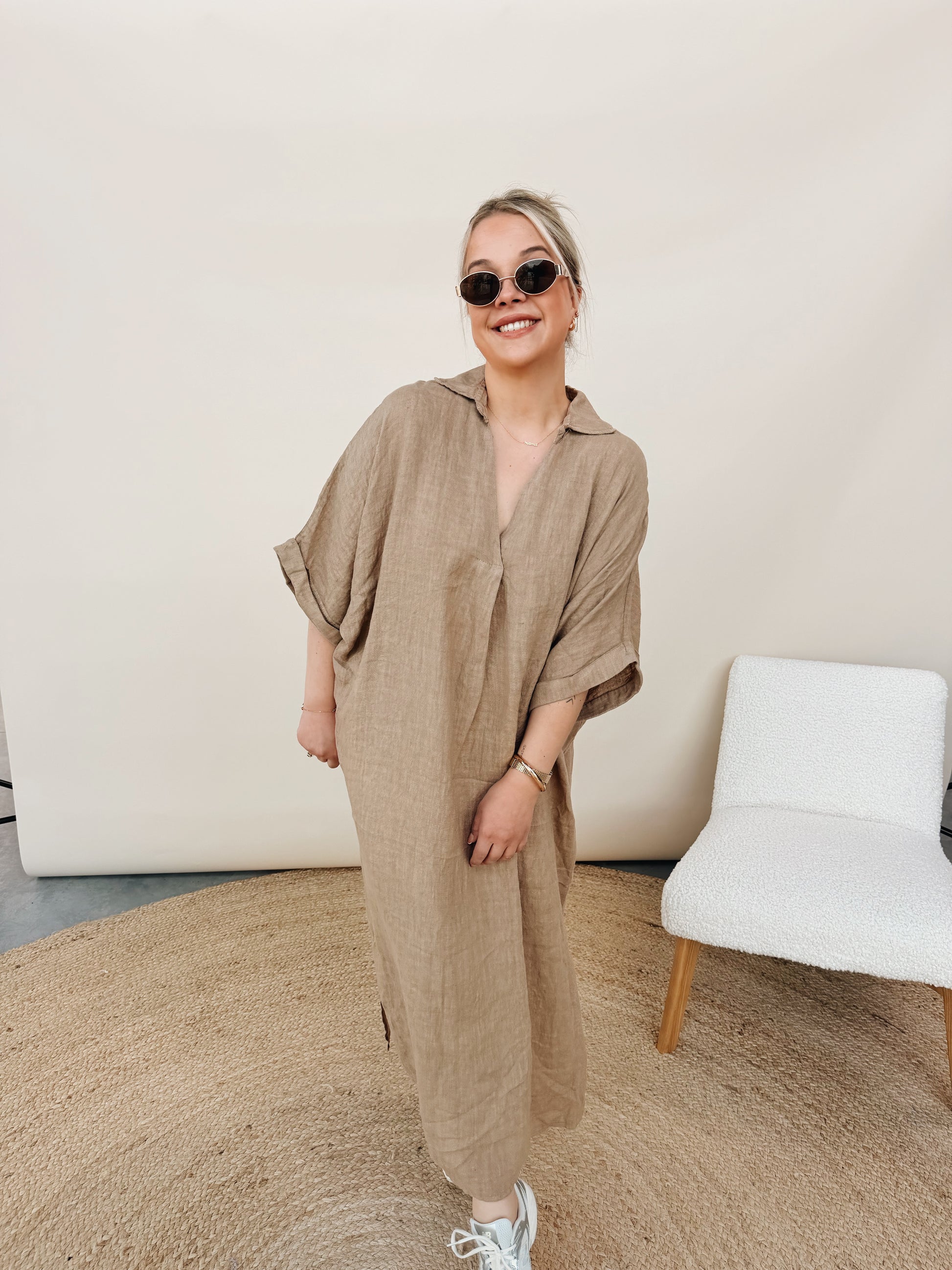Adeline Jurk Taupe