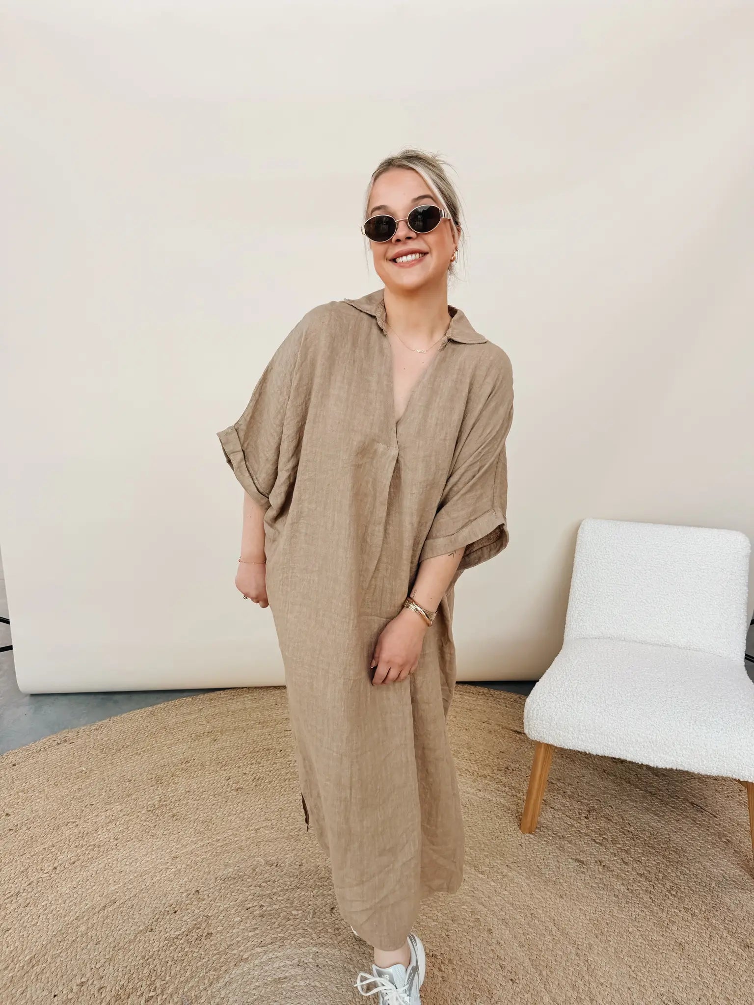 Adeline Jurk Taupe