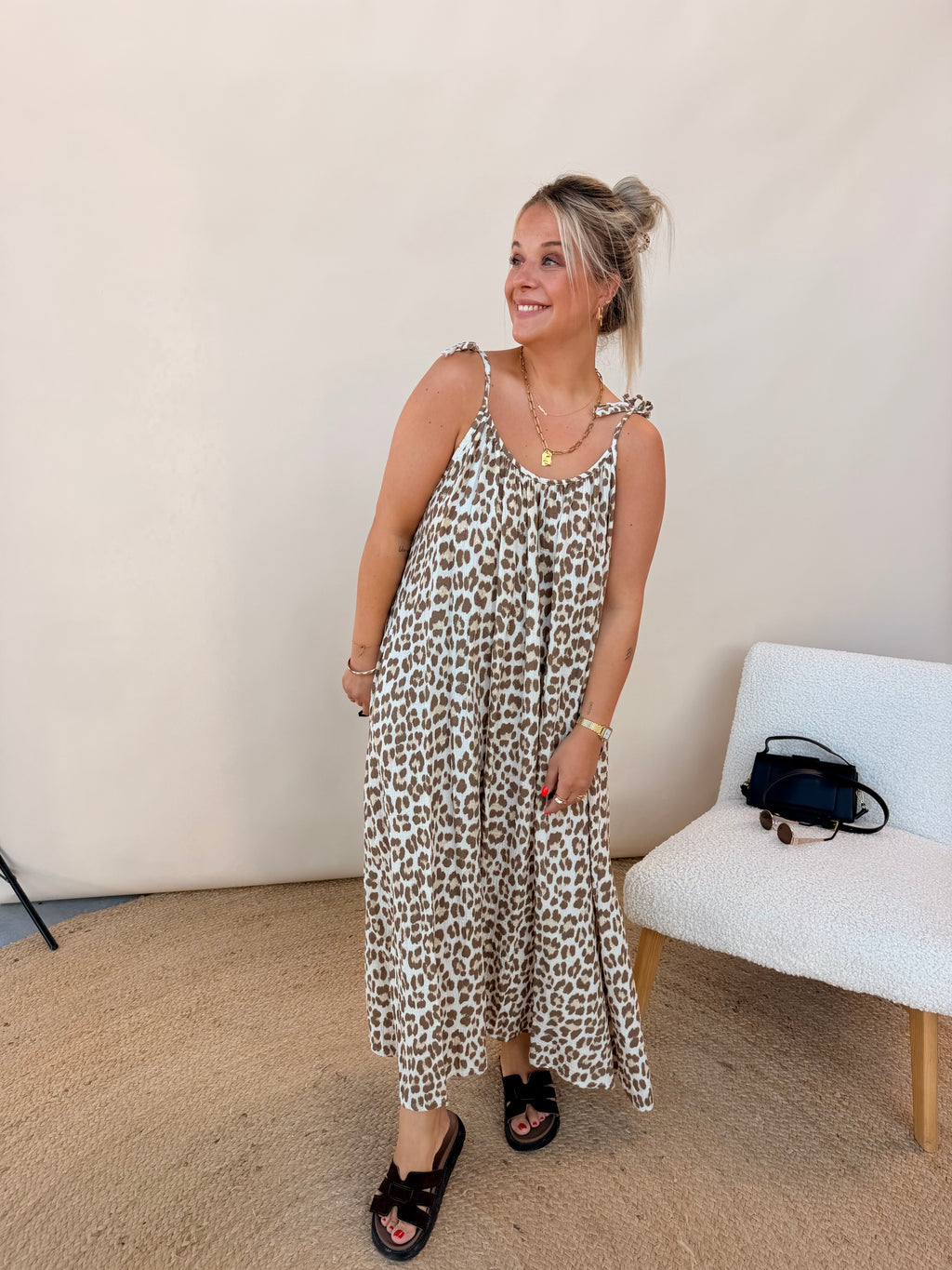 Roos Leopard Jurk Beige
