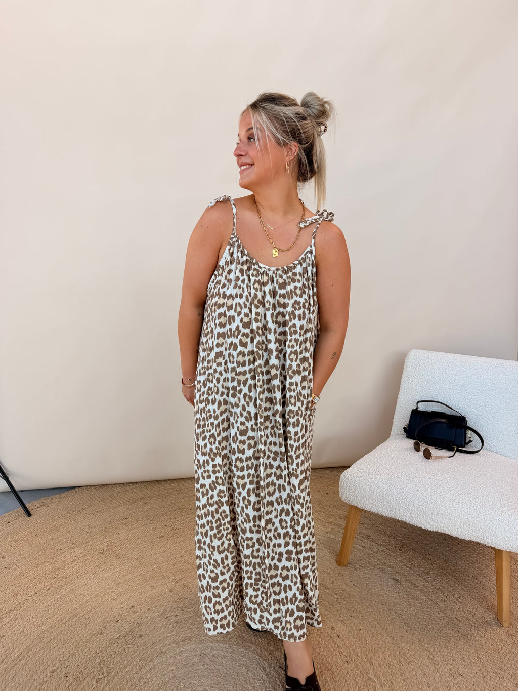 Roos Leopard Jurk Beige