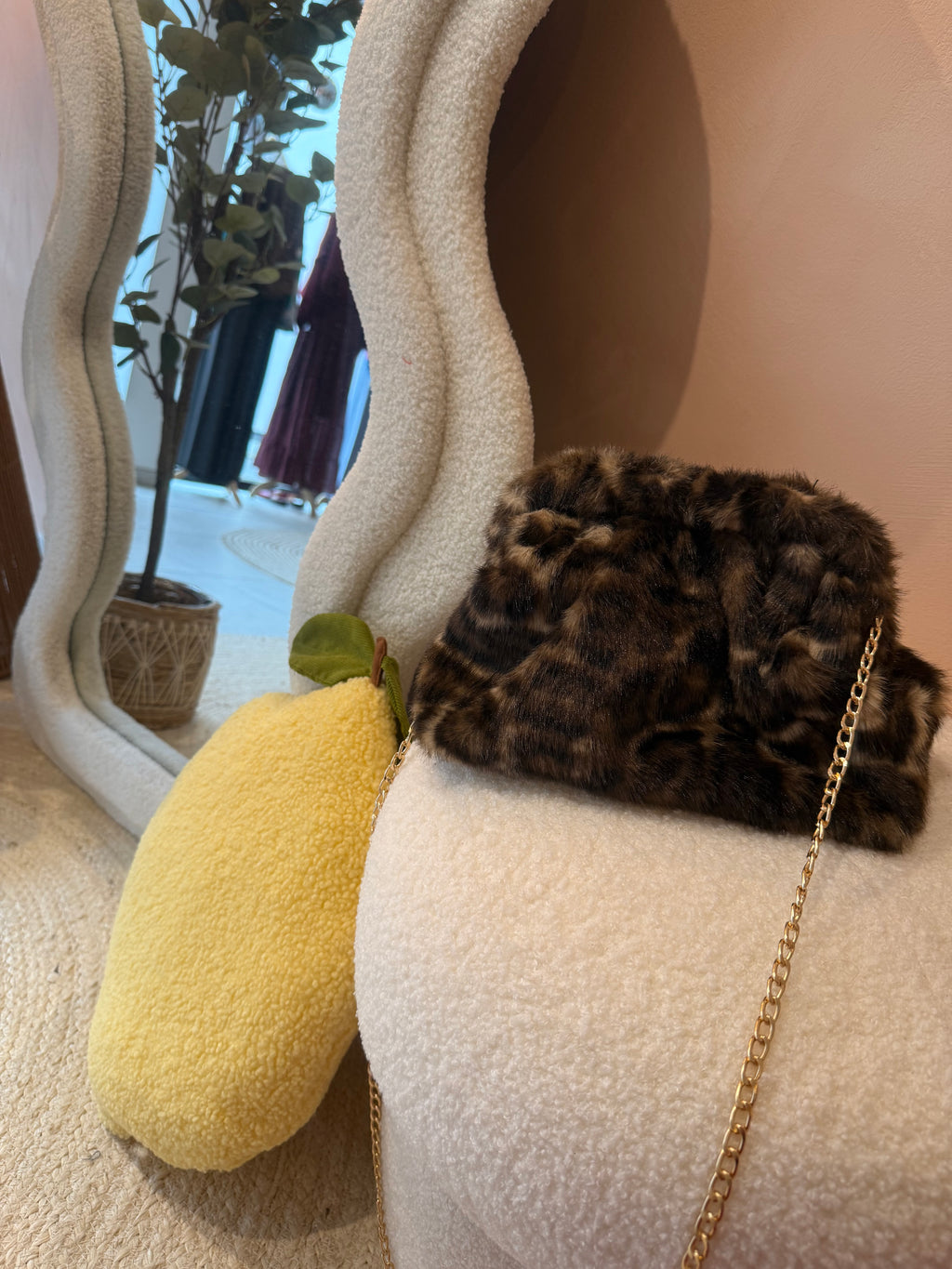 Mila Leopard Bag